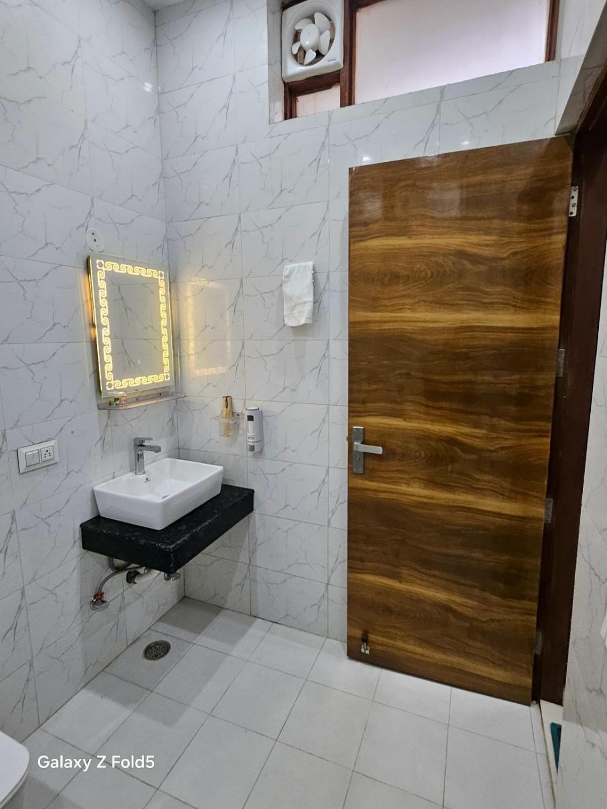 Ashirwaad 249 Bed & Breakfast Greater Noida Dış mekan fotoğraf