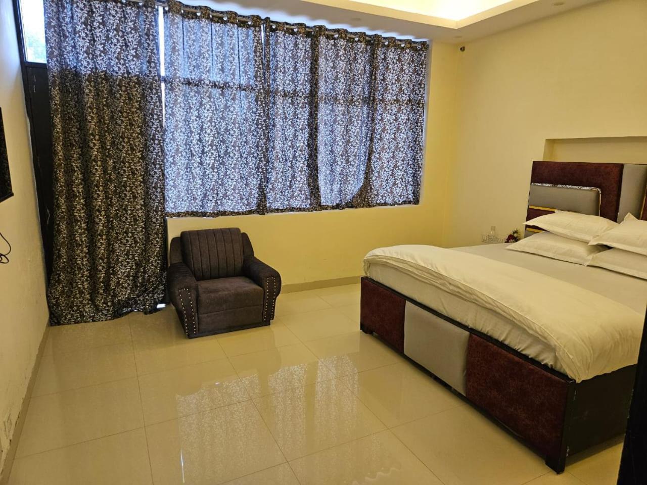 Ashirwaad 249 Bed & Breakfast Greater Noida Dış mekan fotoğraf